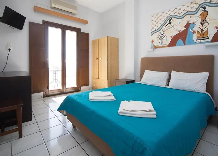 Stella Fira (Santorini)