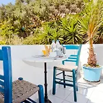 Stella Fira (Santorini)