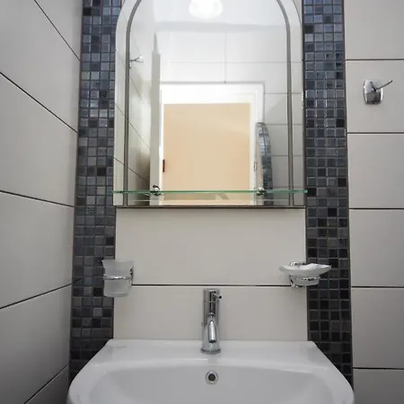 Stella Fira (Santorini)